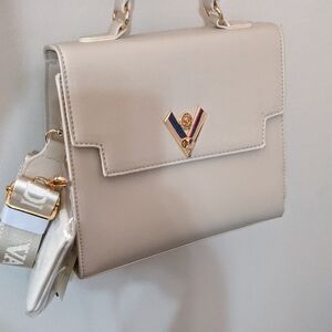 Valentino Orlandi Cream satchel Lock.Bag w/Coin Case
